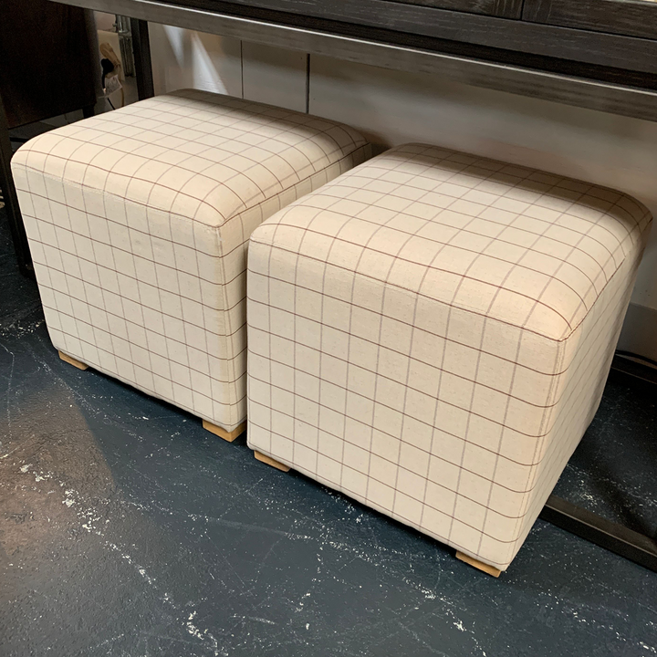 Poli 18" Ottoman