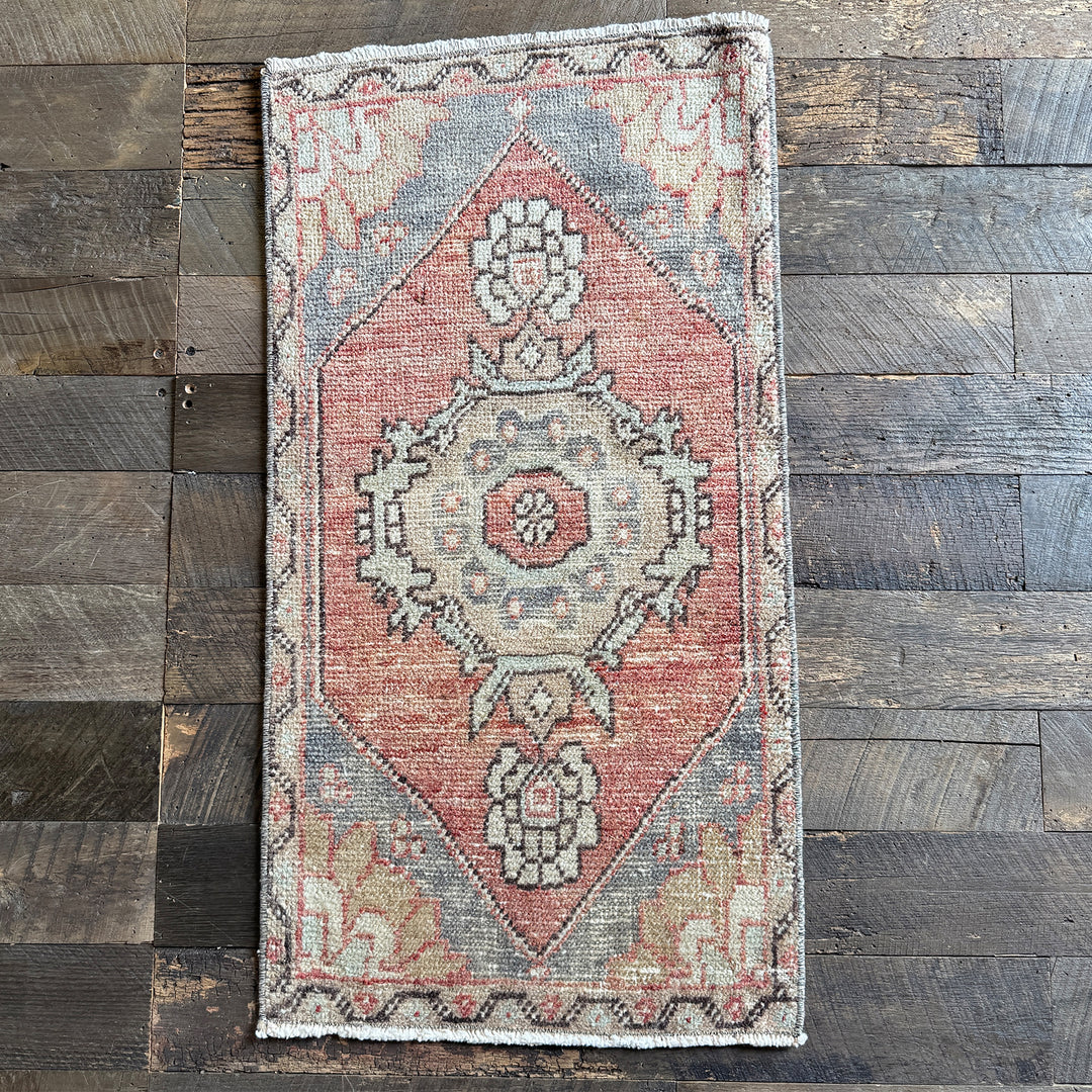 Vintage Rug No. 136