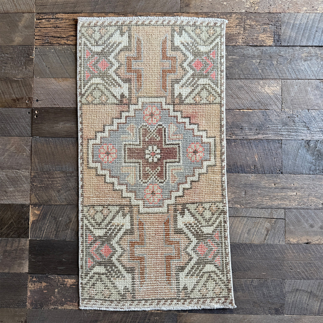 Vintage Rug No. 139