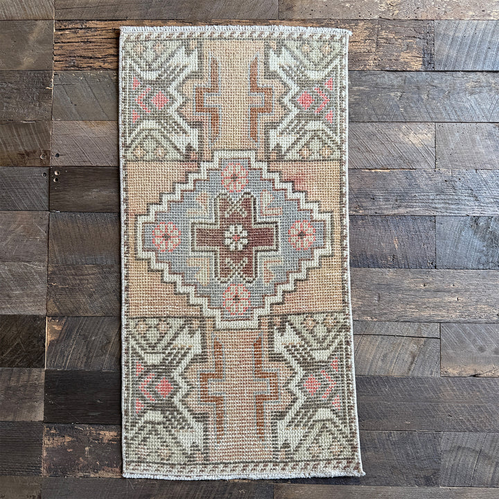 Vintage Rug No. 139