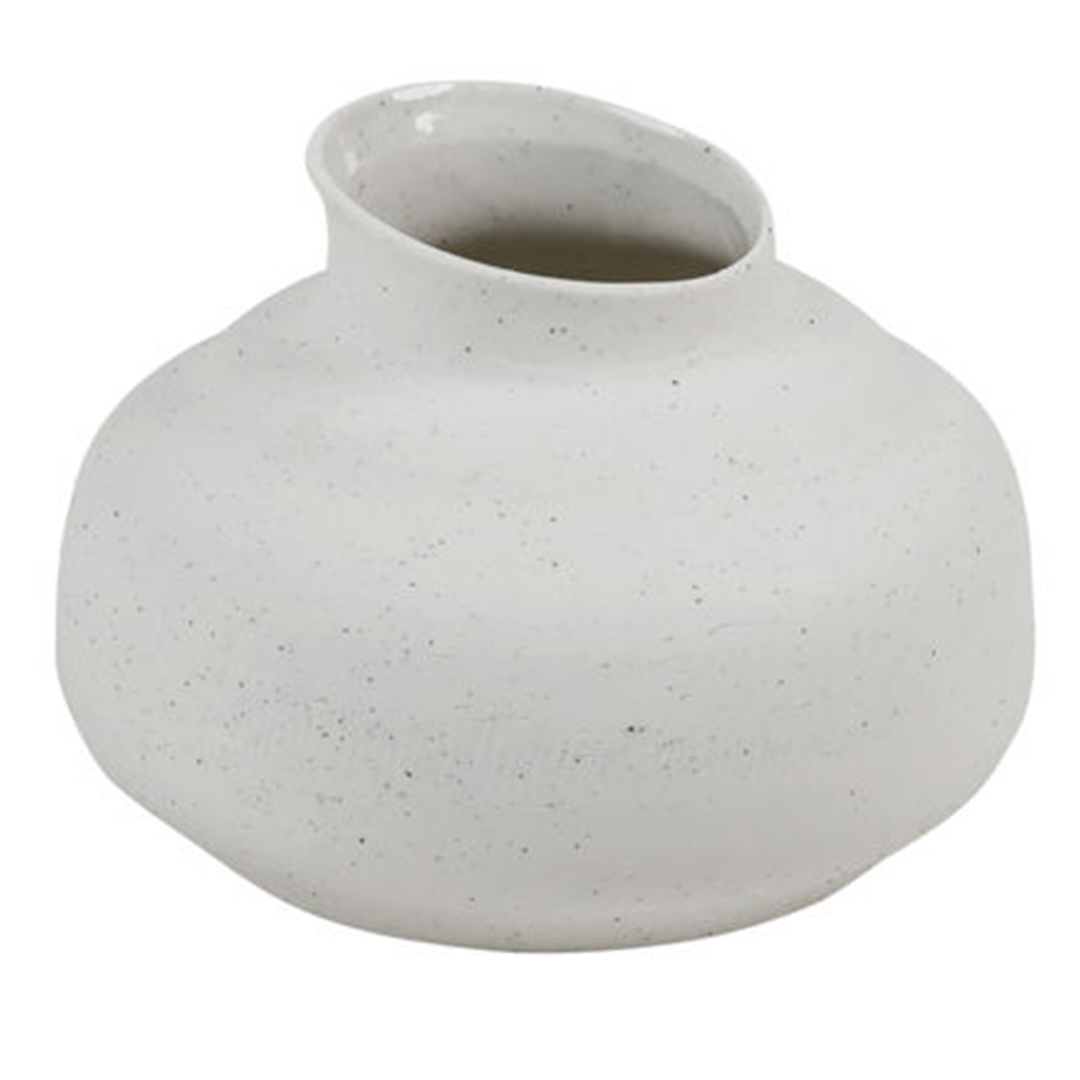 Susanna Vase