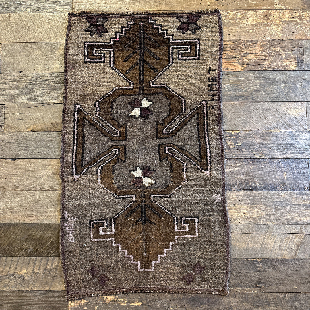 Vintage Rug No. 56
