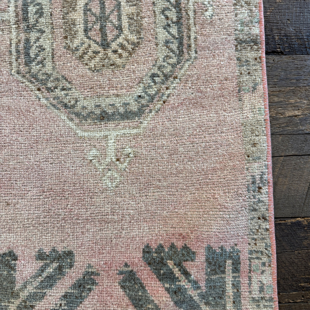 Vintage Rug No. 60