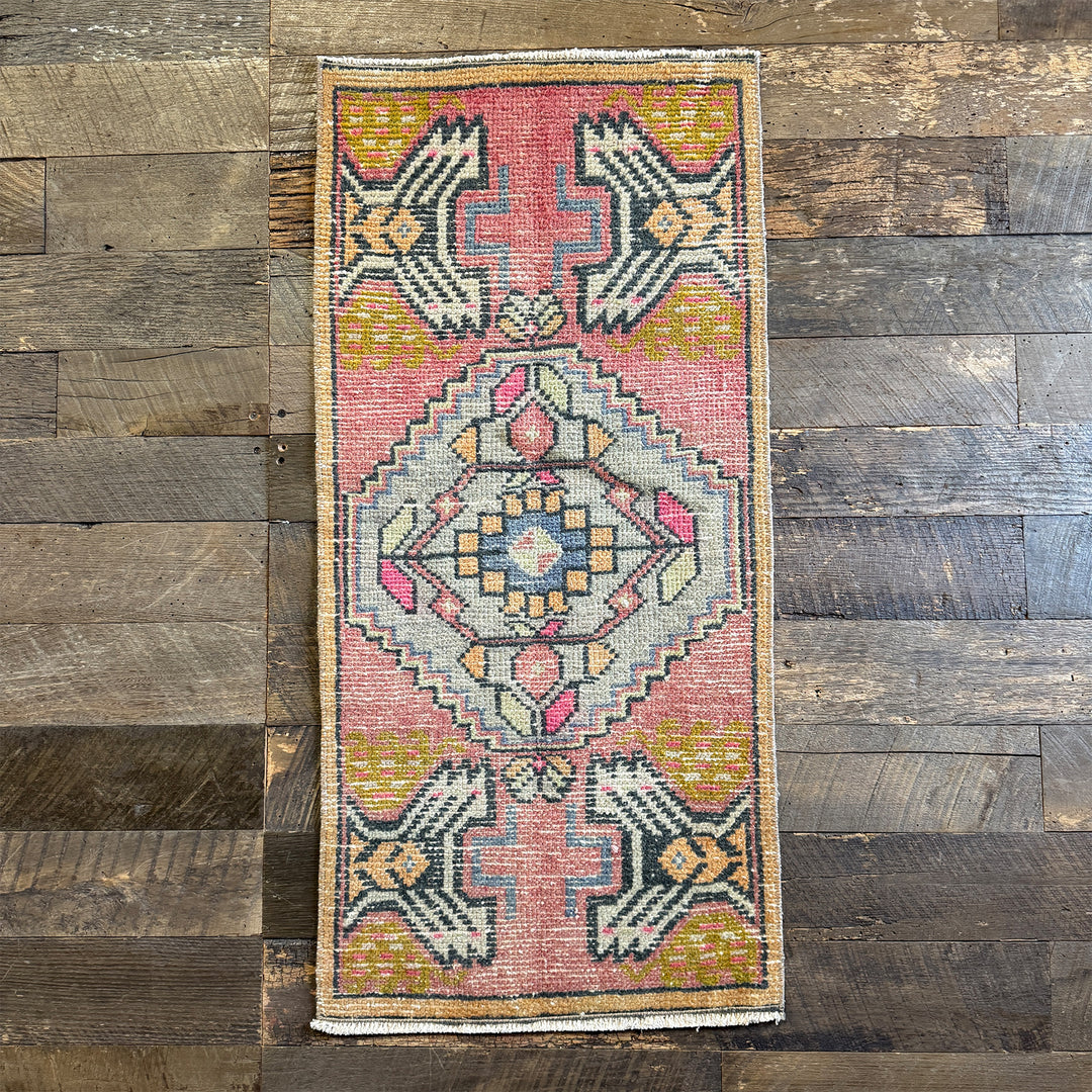 Vintage Rug No. 68