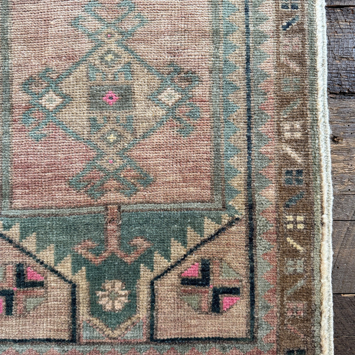 Vintage Rug No. 76