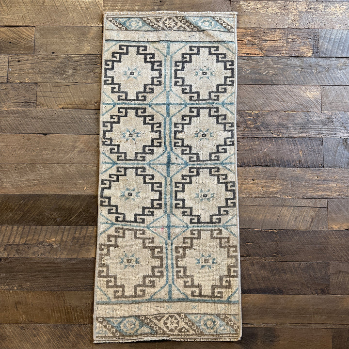 Vintage Rug No. 78