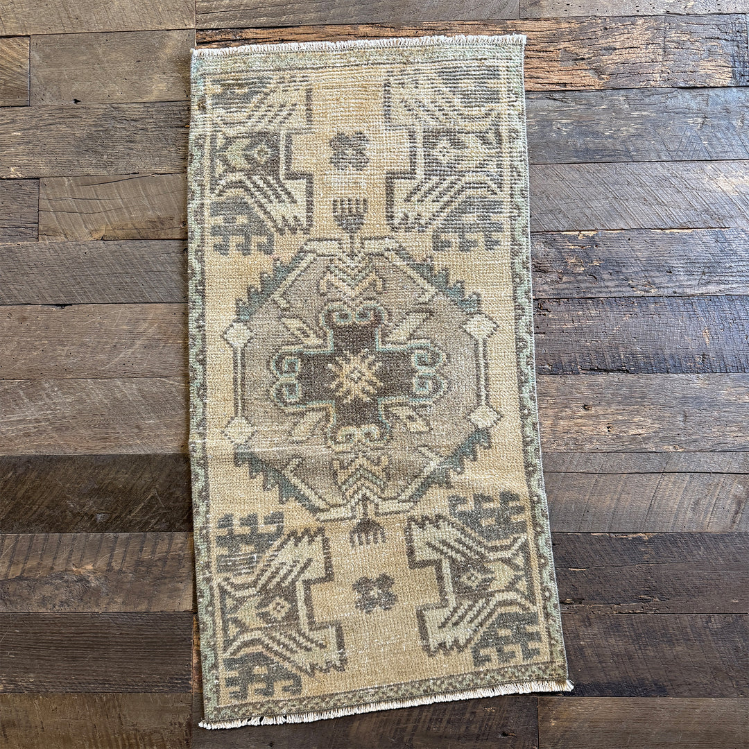 Vintage Rug No. 88