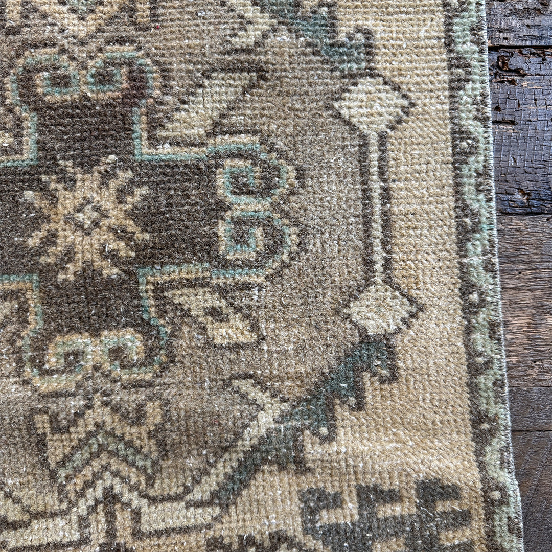 Vintage Rug No. 88