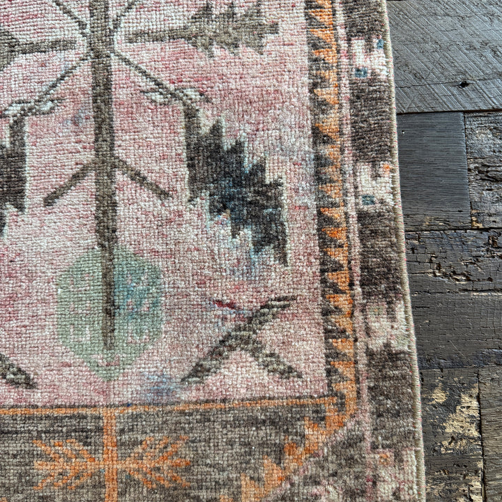 Vintage Rug No. 107