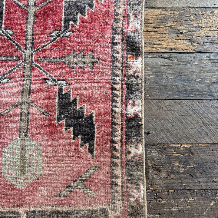 Vintage Rug No. 103