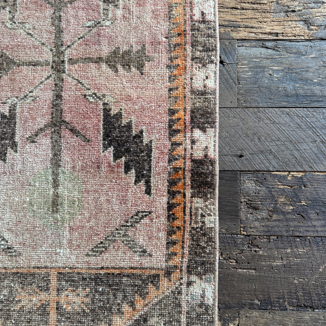 Vintage Rug No. 102