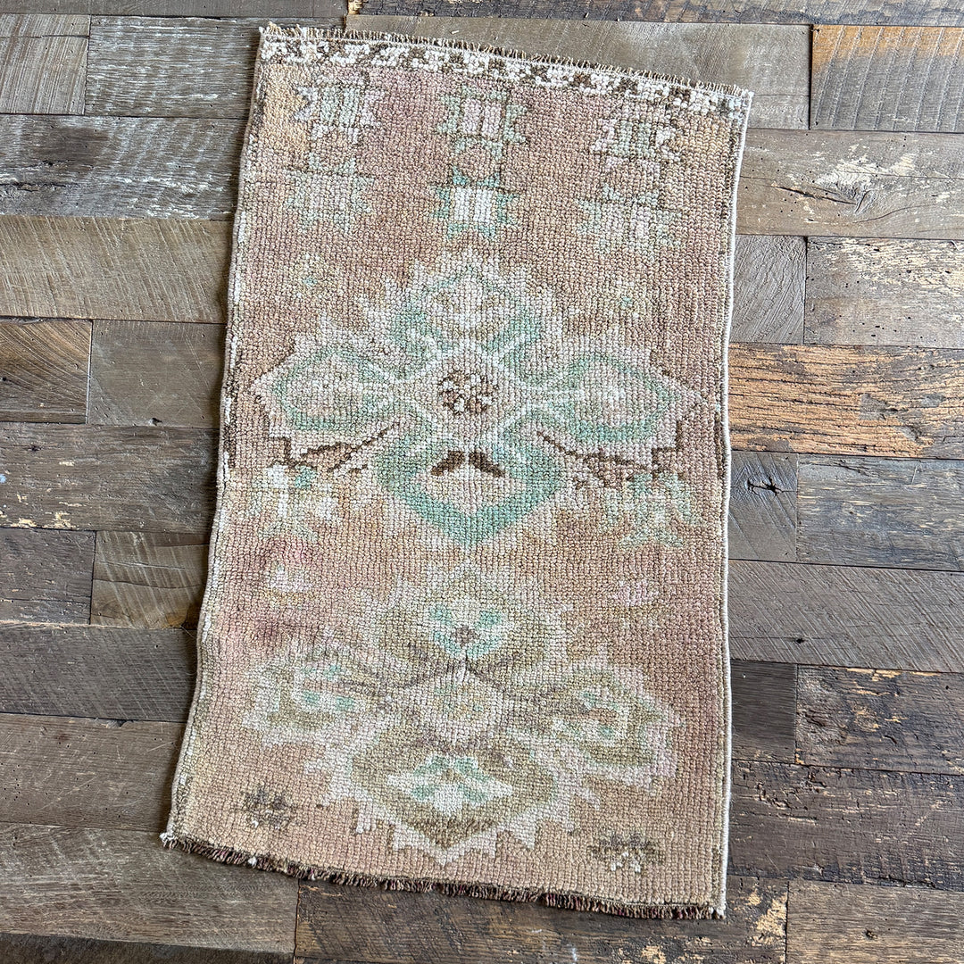 Vintage Rug No. 100