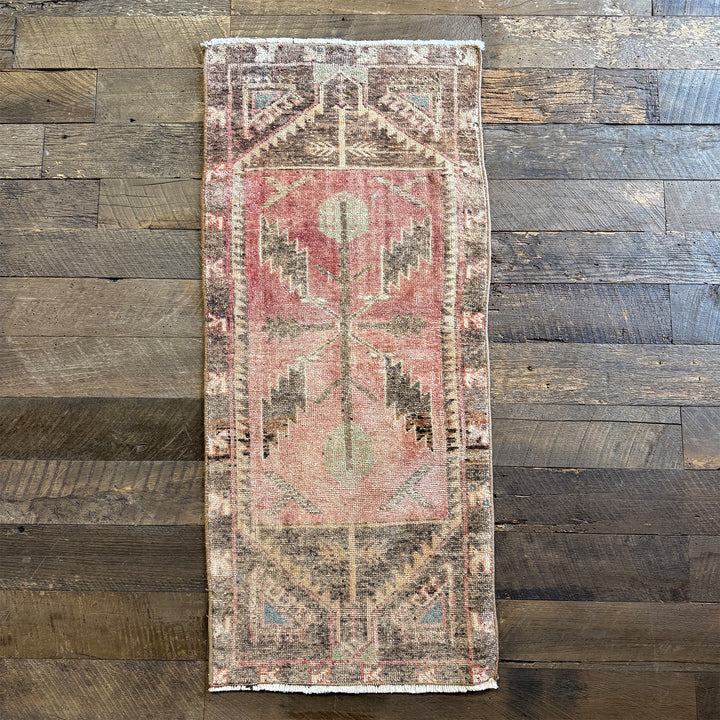 Vintage Rug No. 95