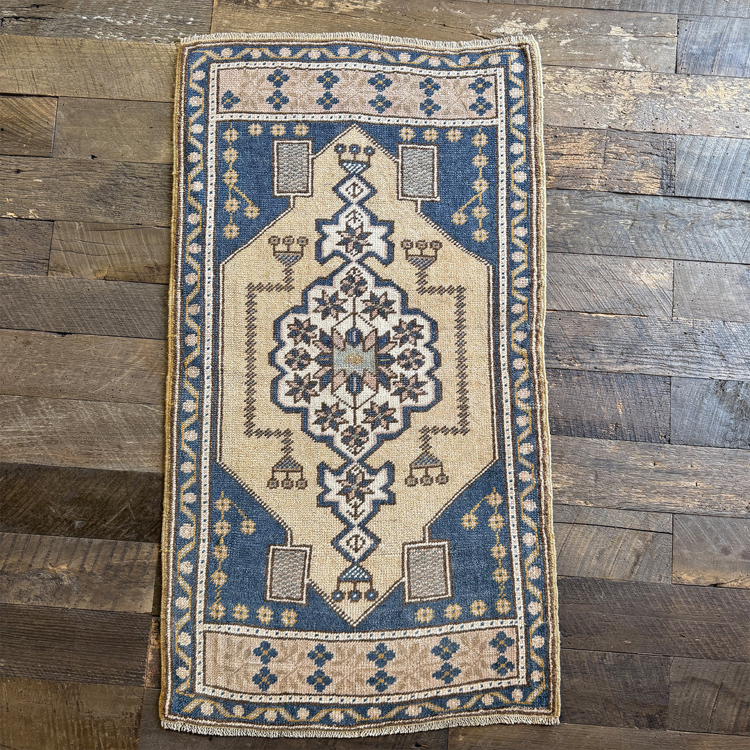 Vintage Rug No. 94