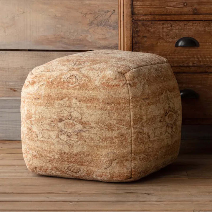 Carmela Pouf