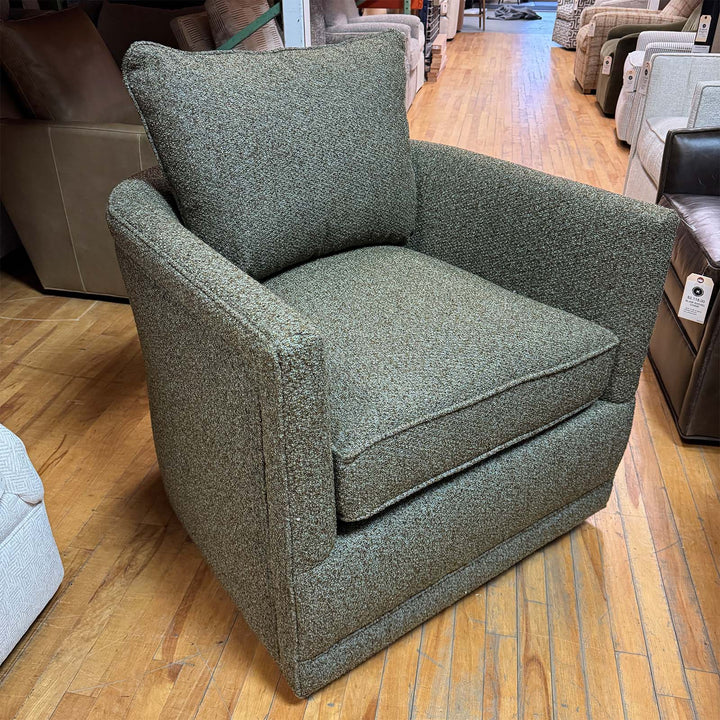 Aura Swivel Chair