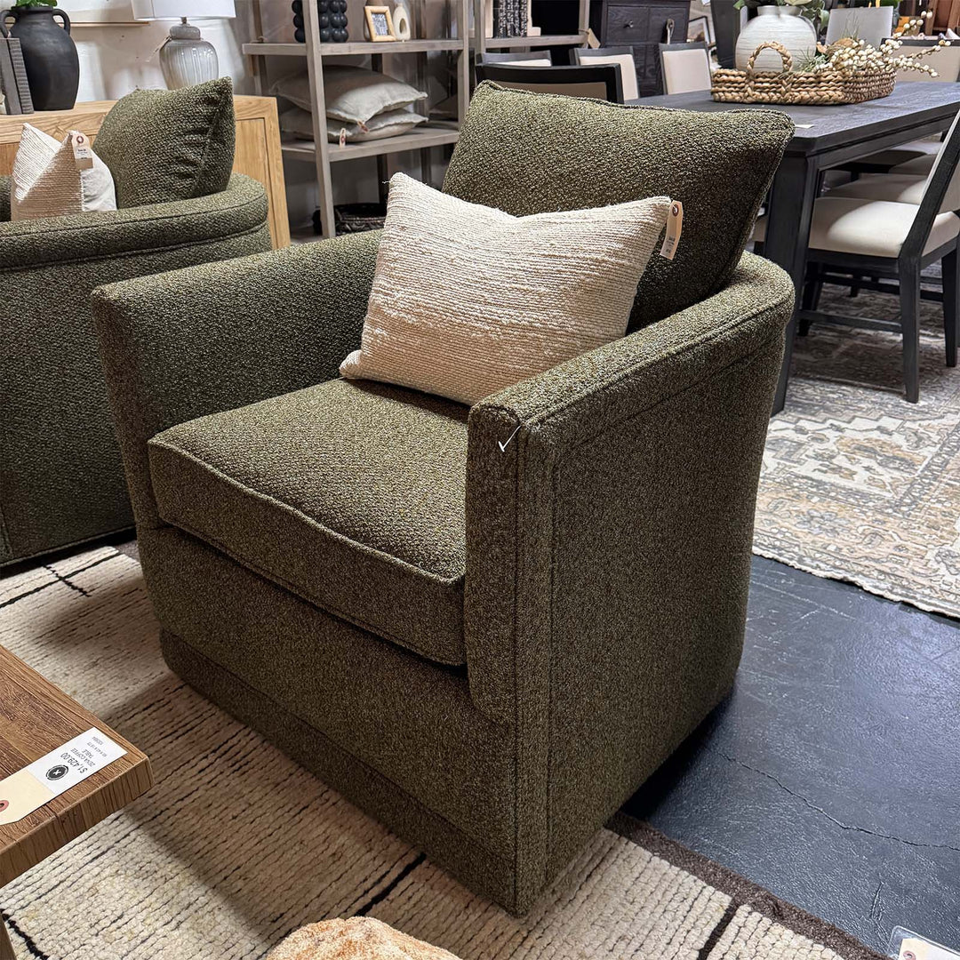 Aura Swivel Chair