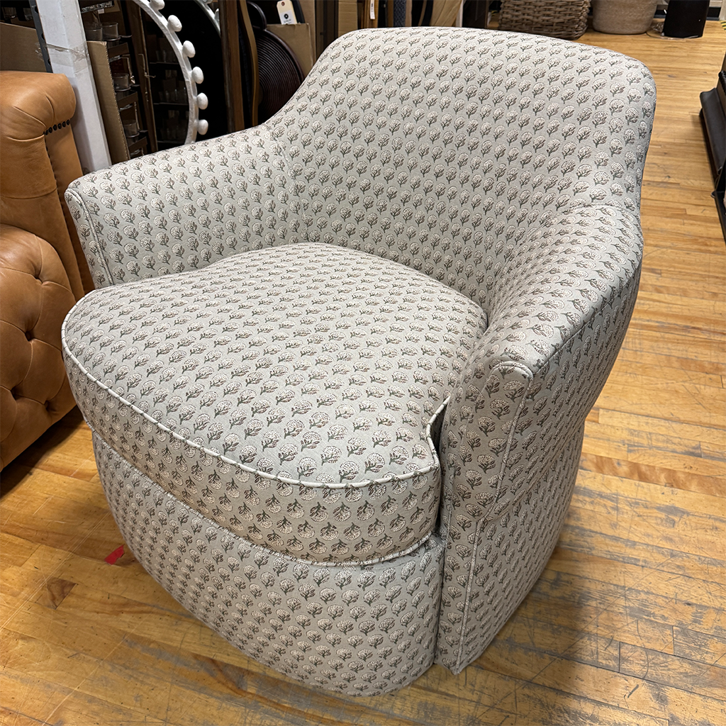 Ava Swivel Chair
