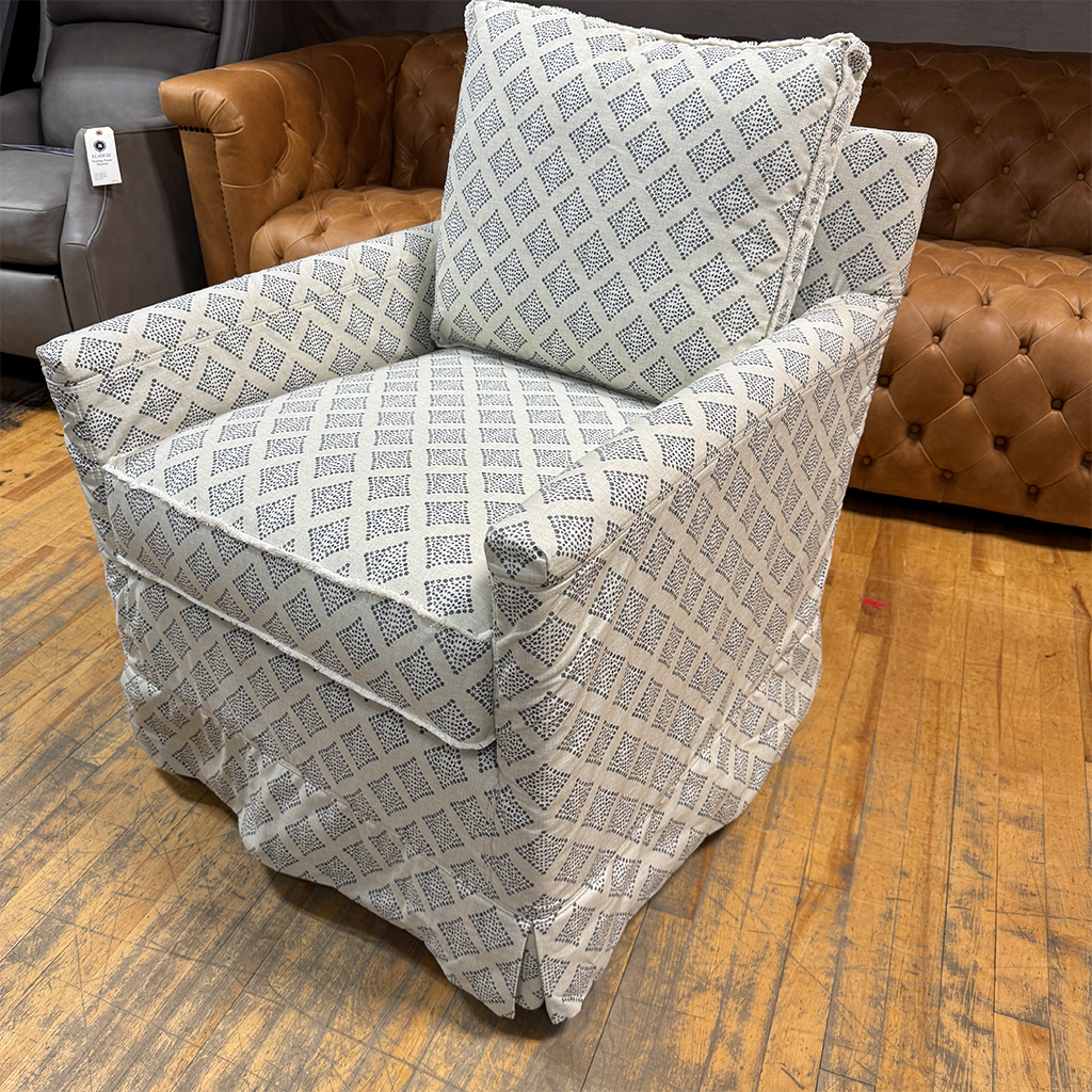 Braunty Swivel Chair