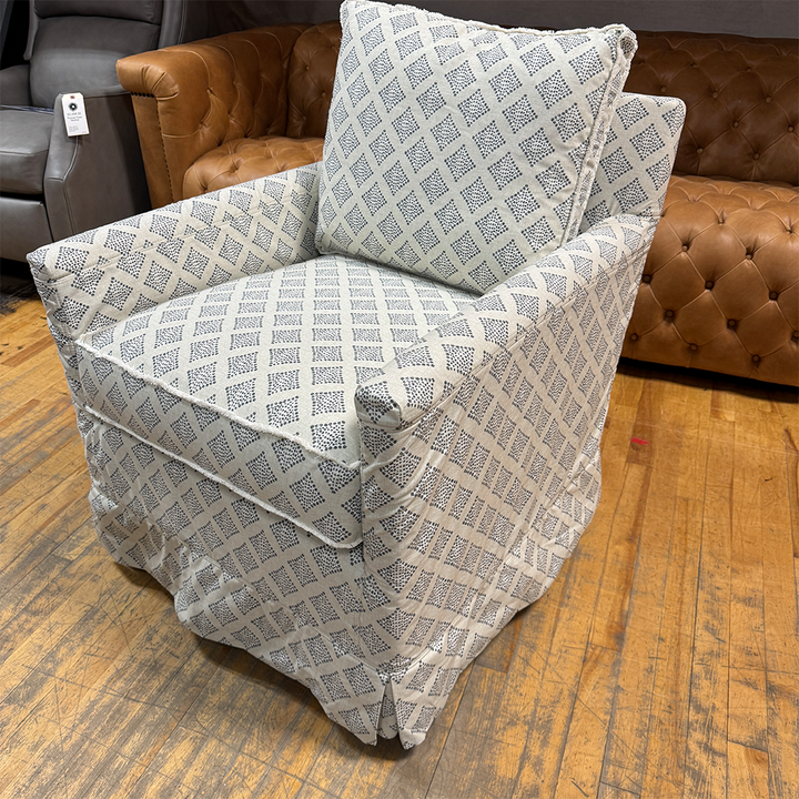 Braunty Swivel Chair