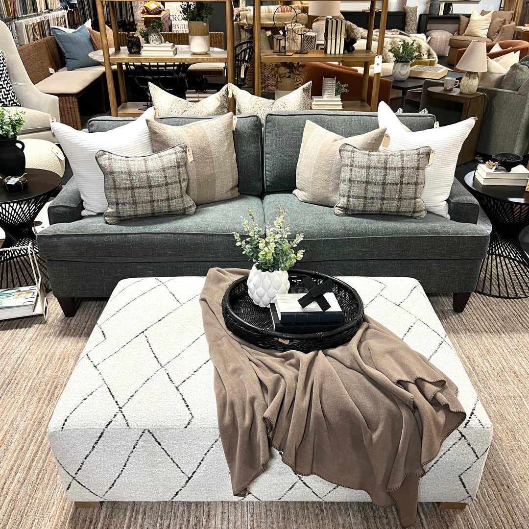 Chelsey 86" Sofa