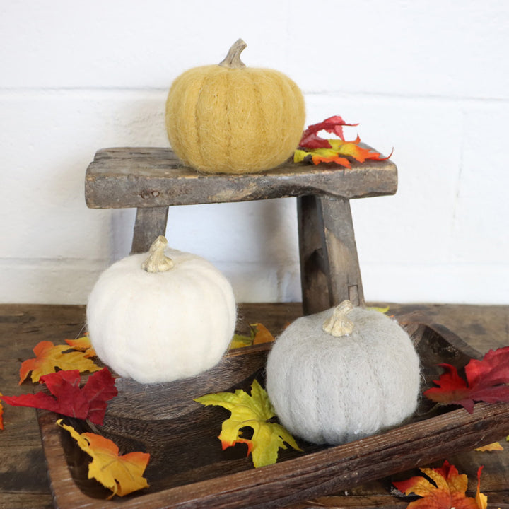 Wool Pumpkin - 4.25"