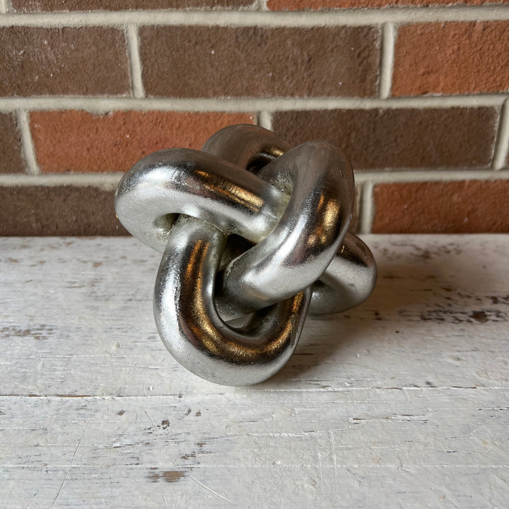 Silver Knot