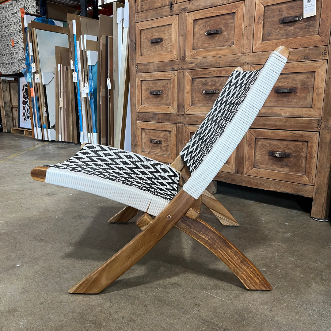 Erica Outdoor Lounge Chair