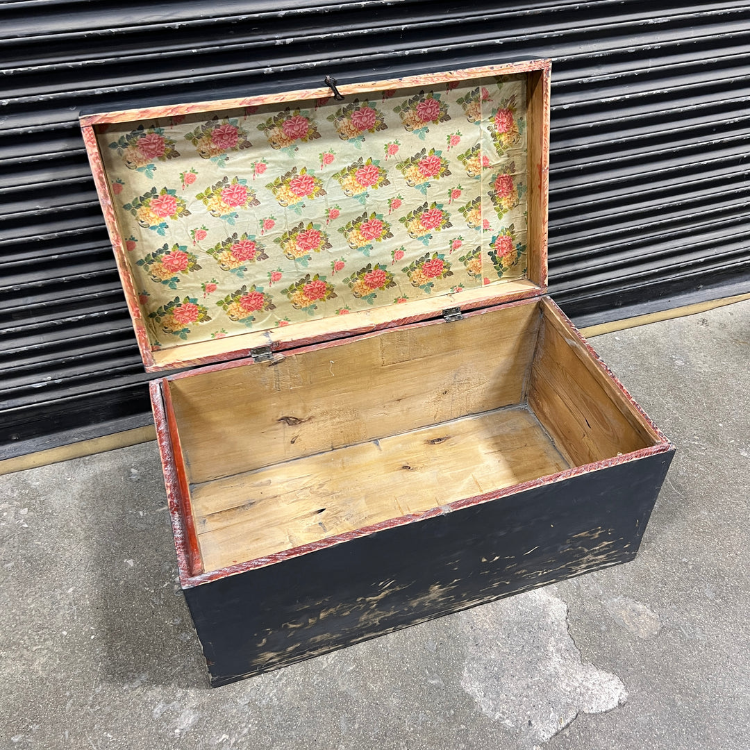 Bosa Antique Trunk