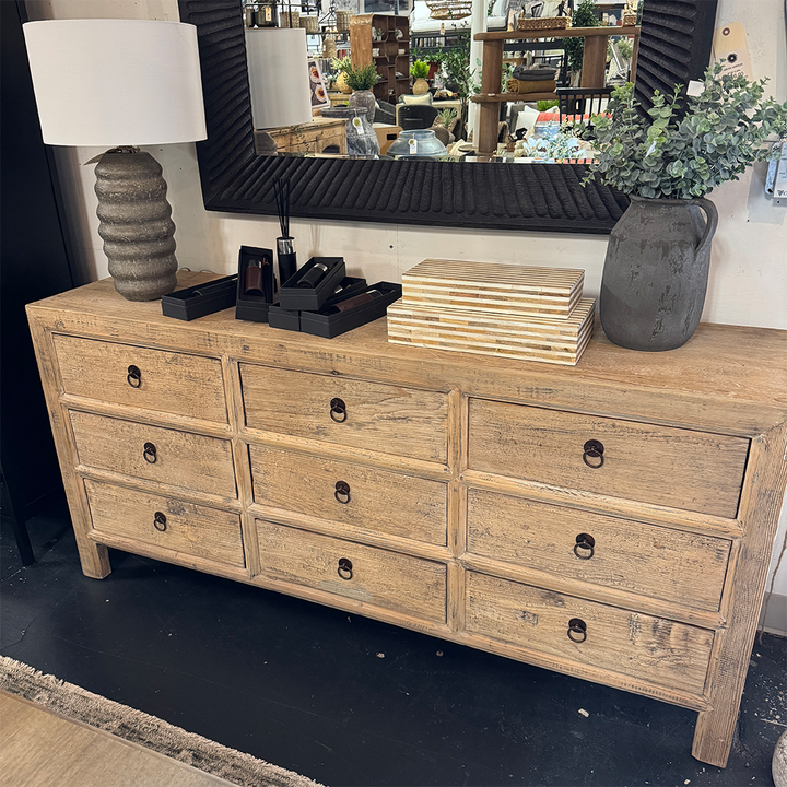 Kapana Chest
