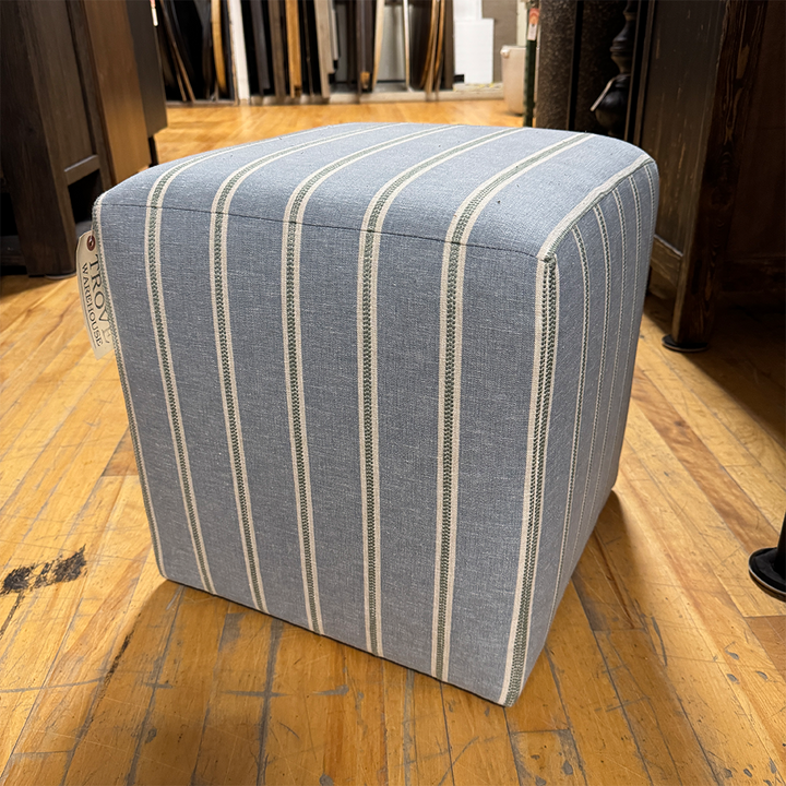 Lola Ottoman