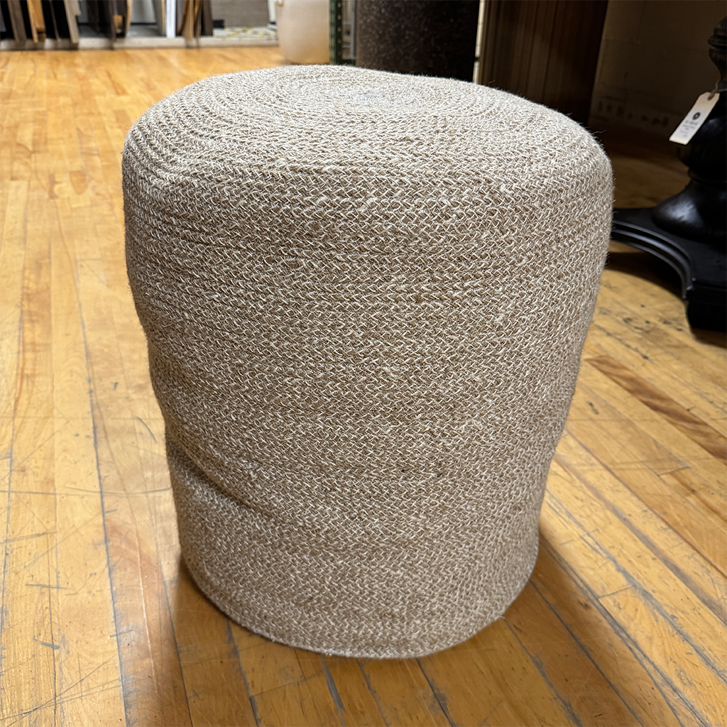 Max 18" Pouf