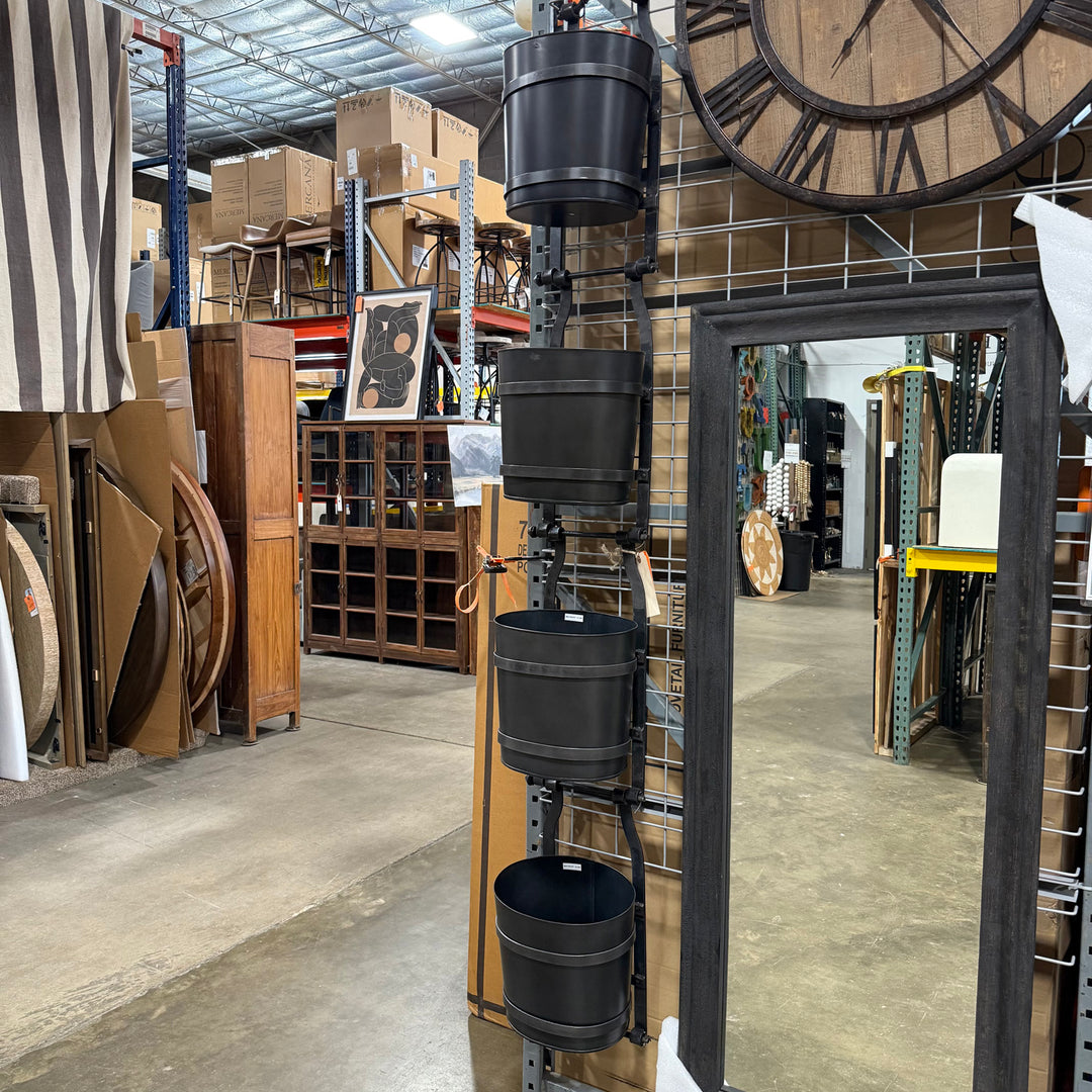 Hanging Wall Buckets