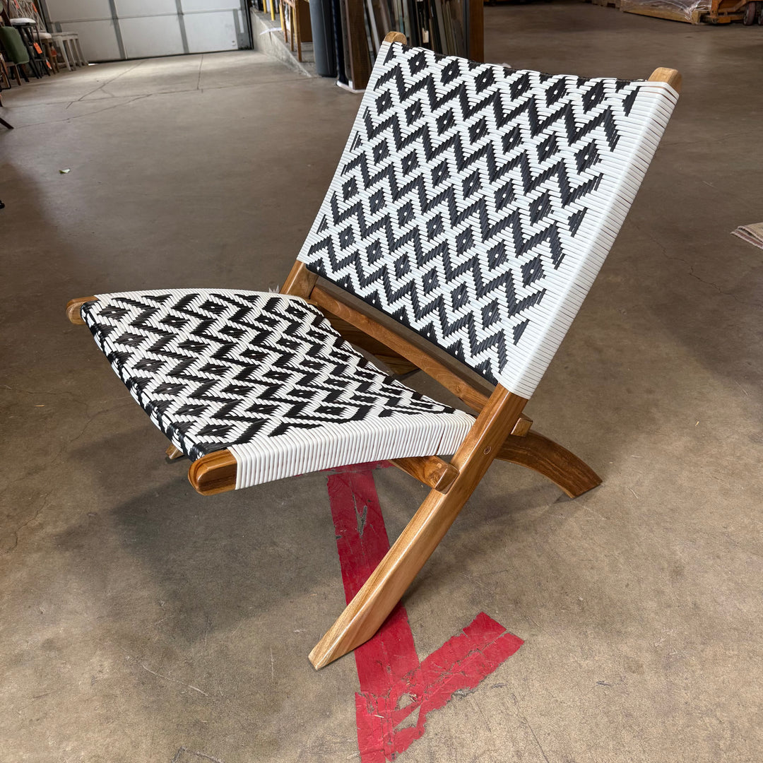 Erica Outdoor Lounge Chair