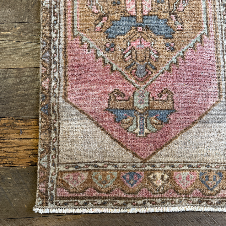 Vintage Rug No. 137