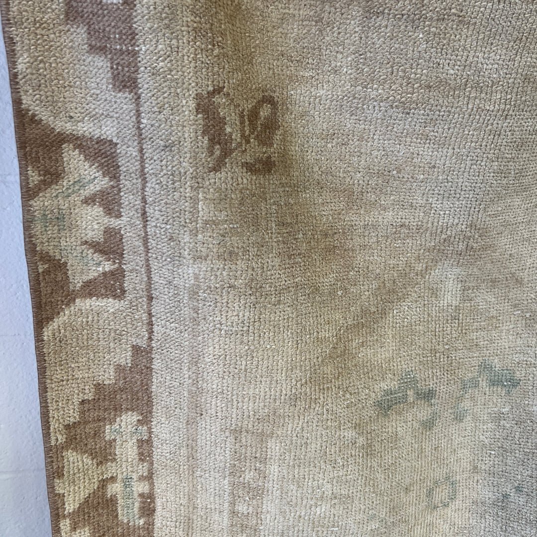 Vintage Rug No. 33