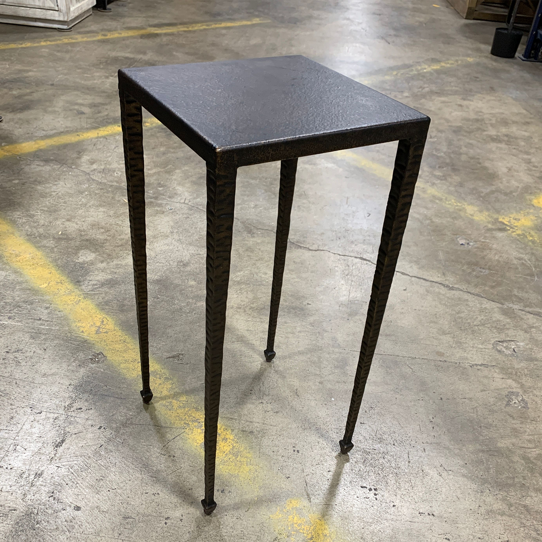 Calvin Martini Table