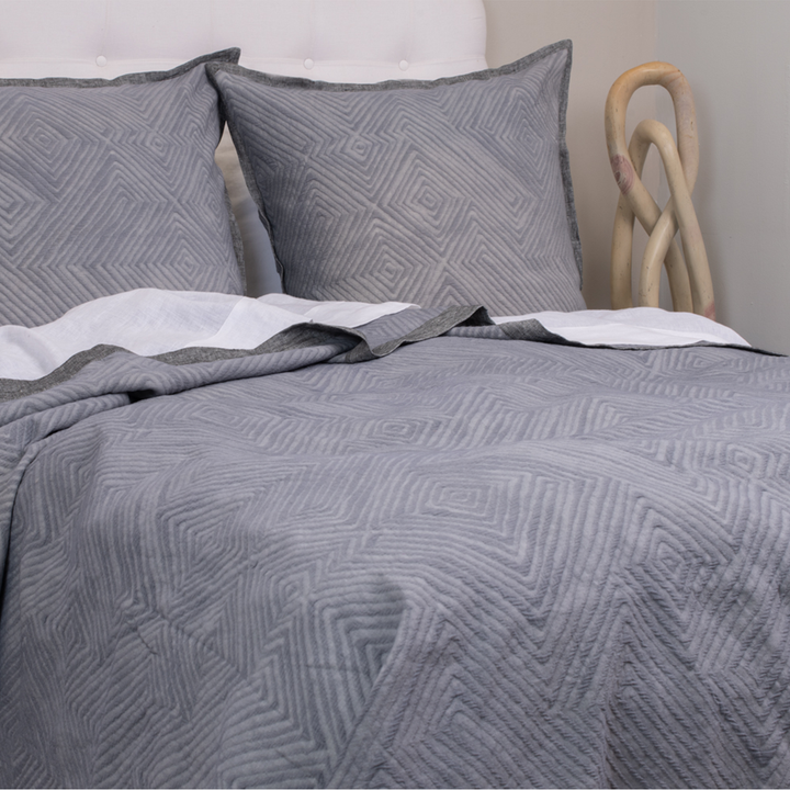 Mateo Coverlet - King
